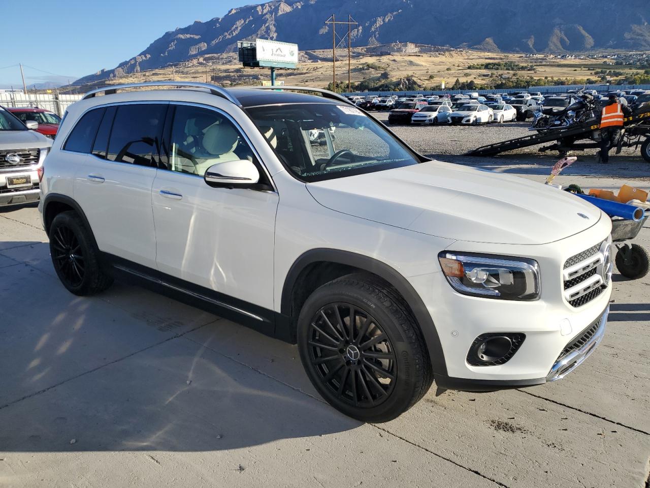 2021 Mercedes-Benz GLB - Image 4