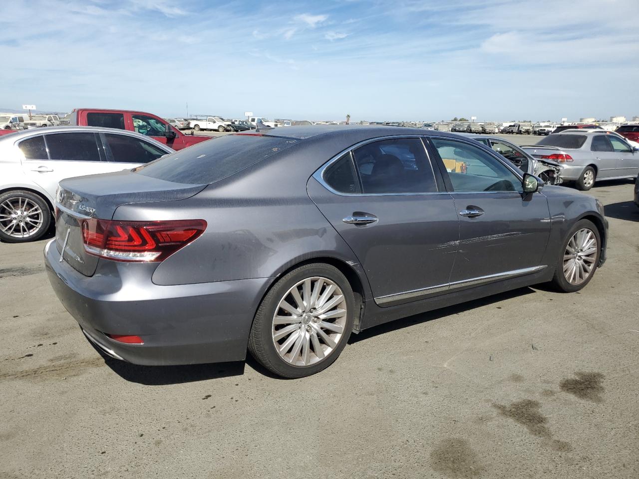 2013 Lexus LS - Image 3