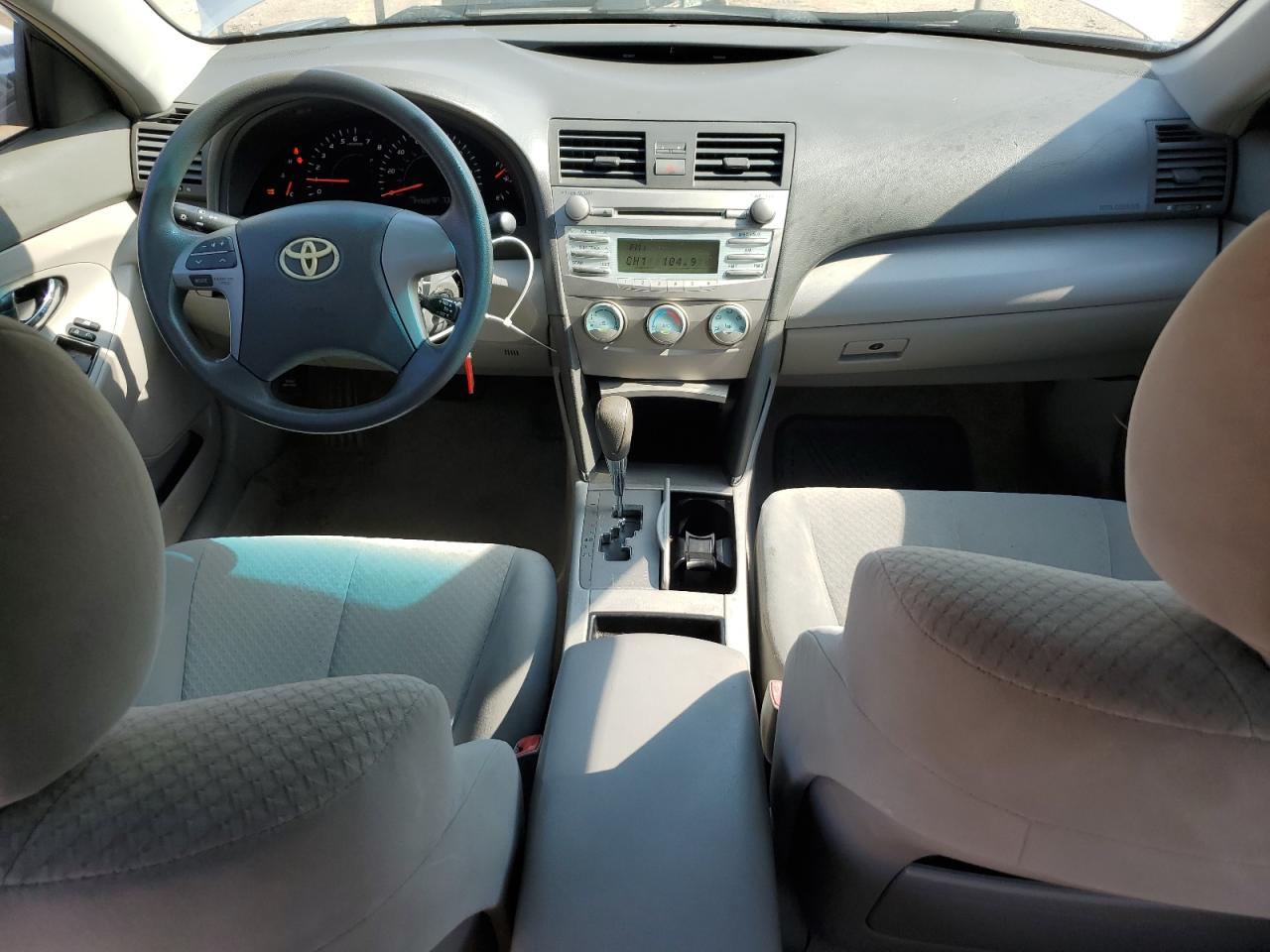 2009 Toyota Camry - Image 8