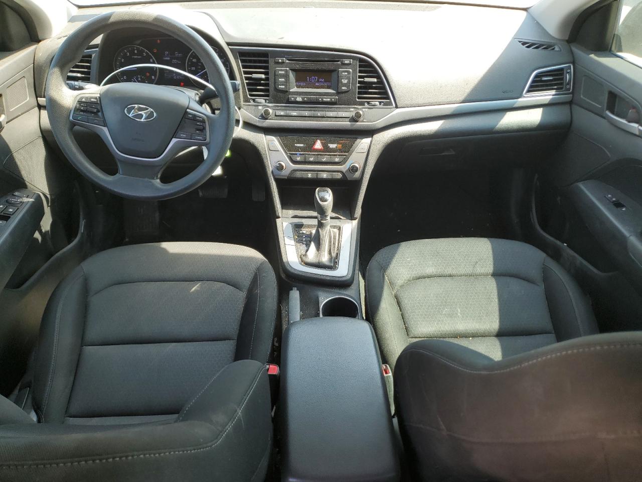 2018 Hyundai Elantra - Image 8