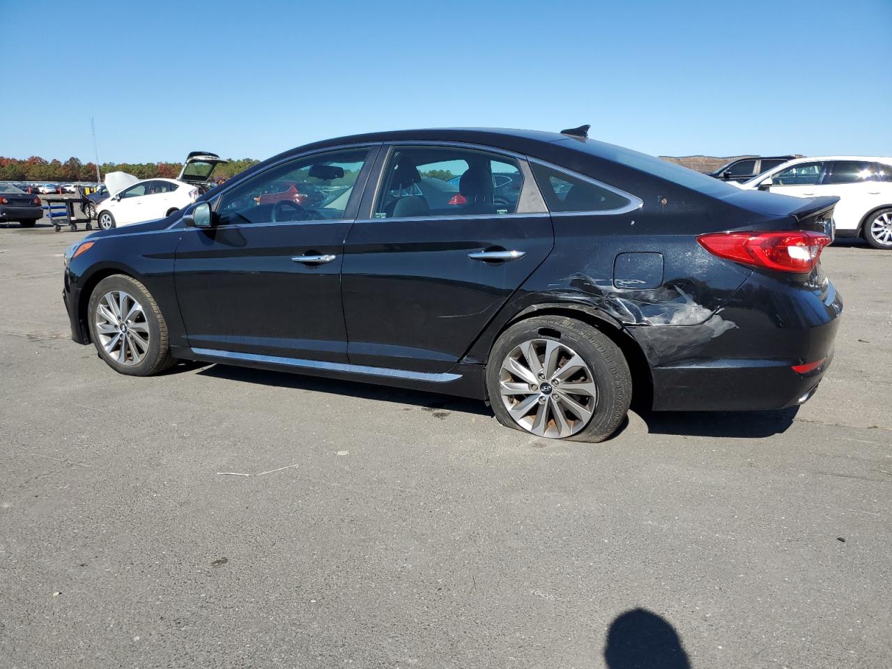 2015 Hyundai Sonata - Image 2