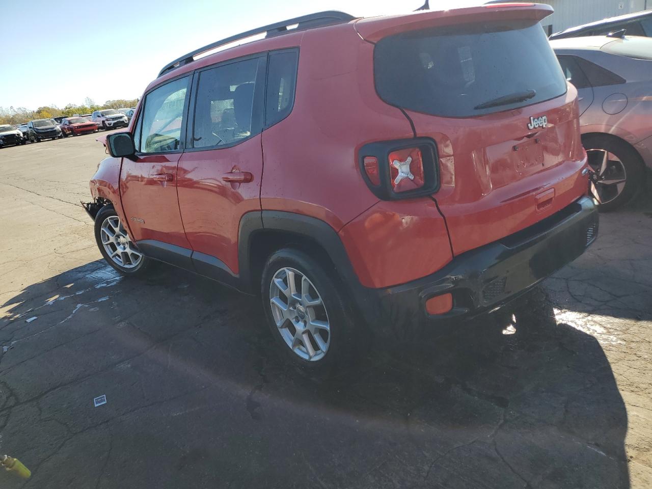 VIN ZACNJABBXKPK32719 2019 JEEP RENEGADE no.2