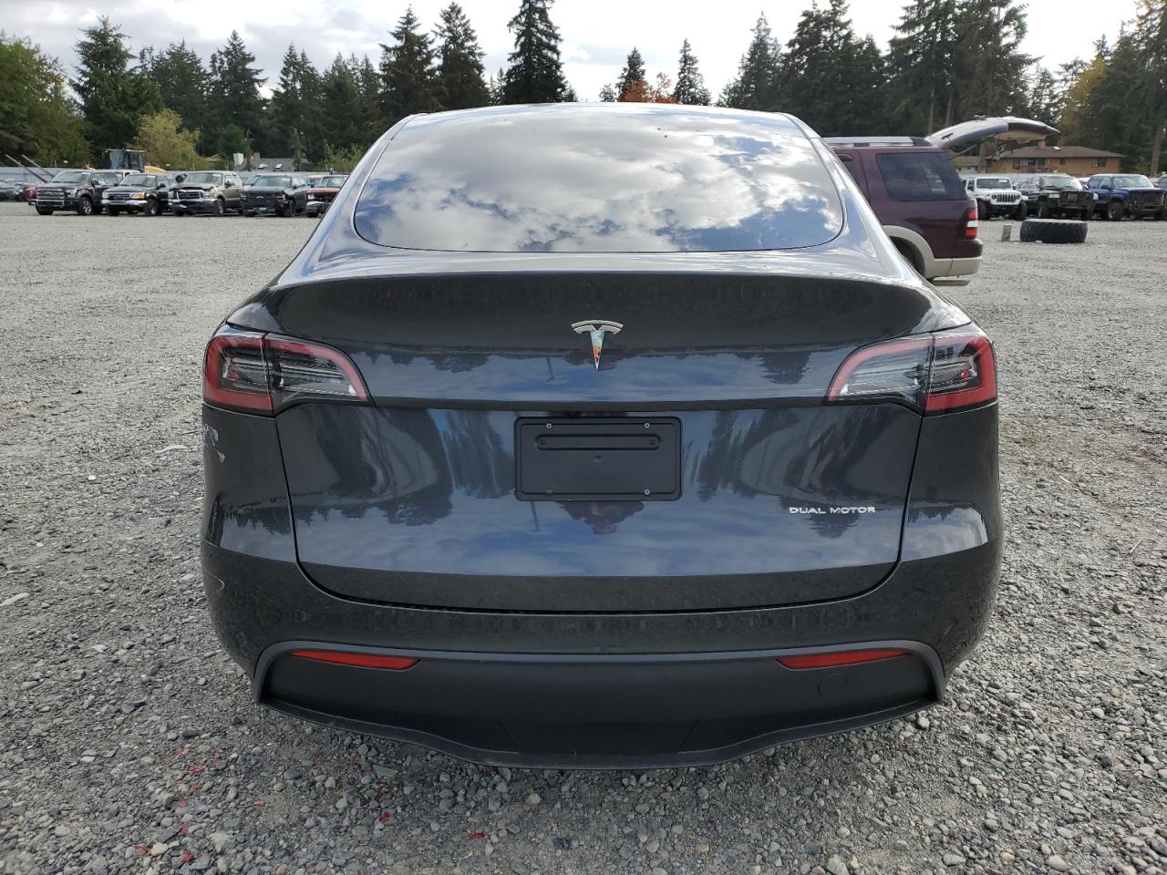 7SAYGDEE7RF088430 2024 Tesla Model Y