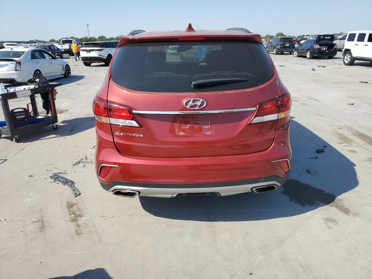 2018 Hyundai Santa Fe Se VIN: KM8SM4HF2JU288705 Lot: 75811194