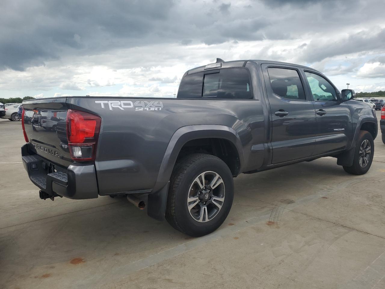 2018 Toyota Tacoma - Image 3