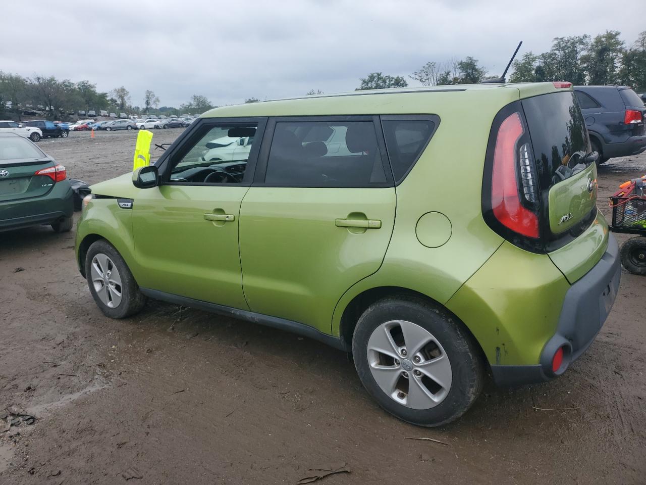 VIN KNDJN2A22G7861103 2016 KIA SOUL no.2