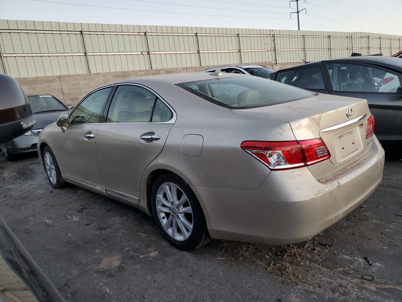 2011 Lexus ES - Image 2