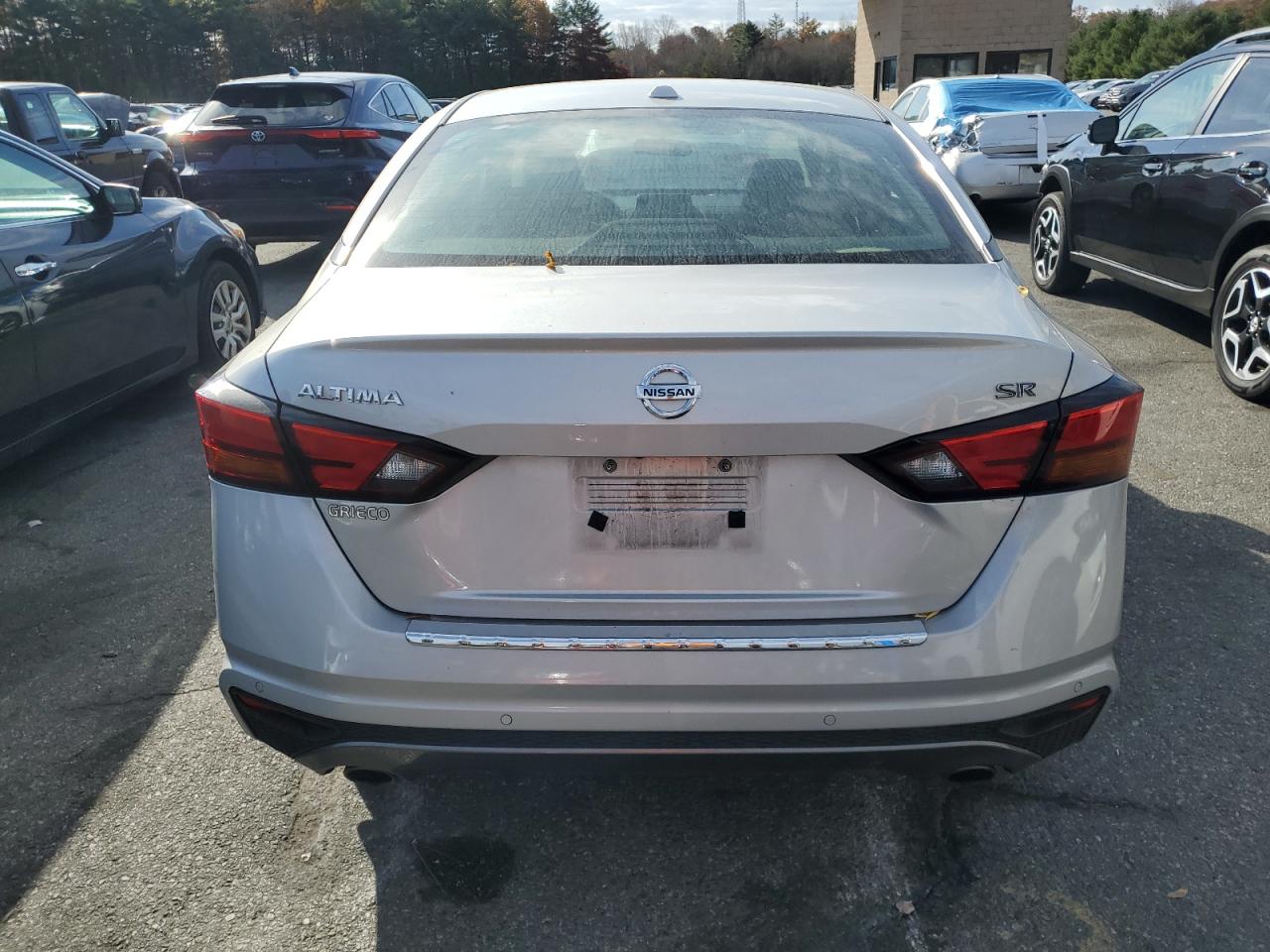 2022 Nissan Altima - Image 6