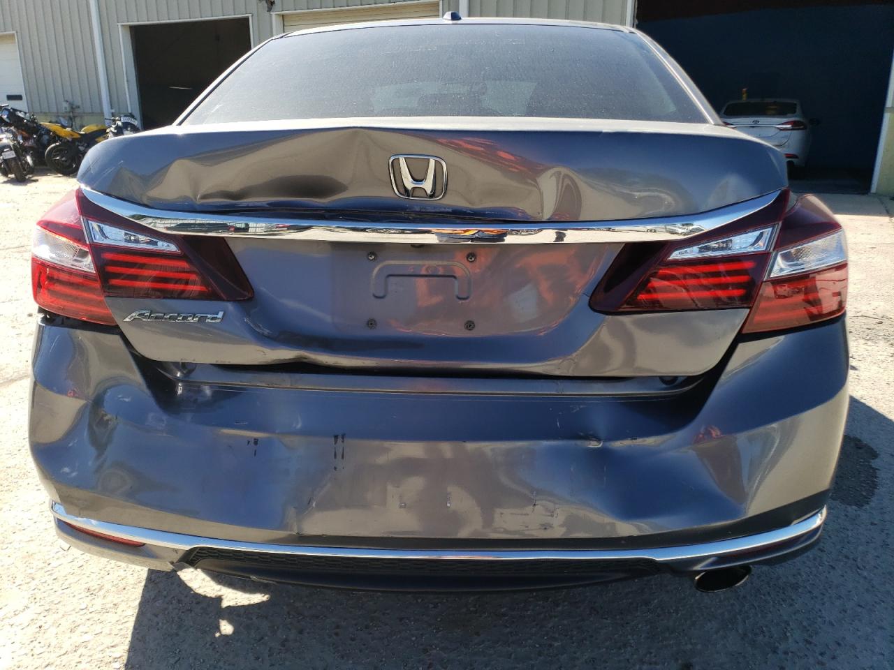 1HGCR2F84HA281481 2017 Honda Accord Exl