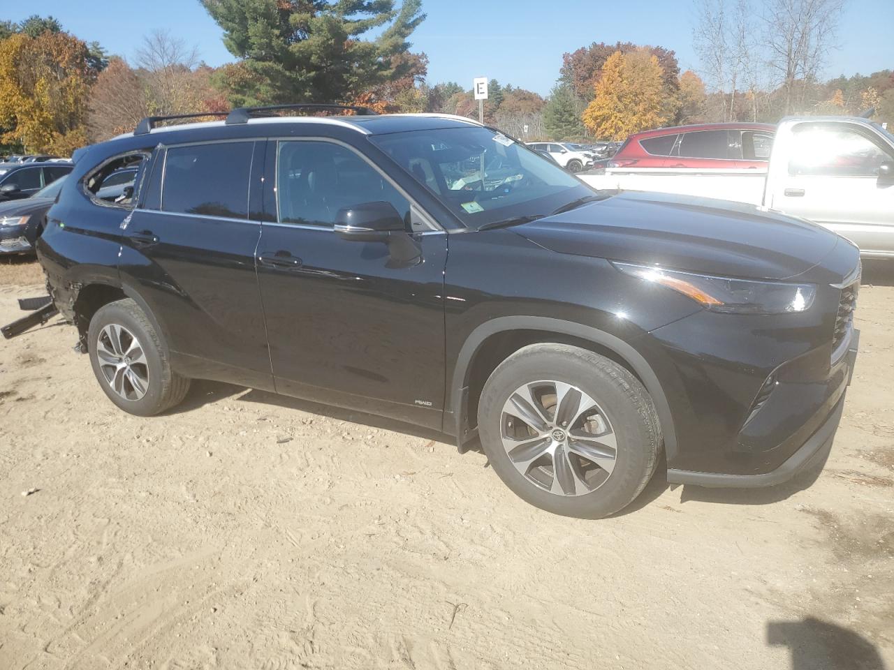 2022 Toyota Highlander Hybrid Xle VIN: 5TDGBRCH5NS550894 Lot: 77169004