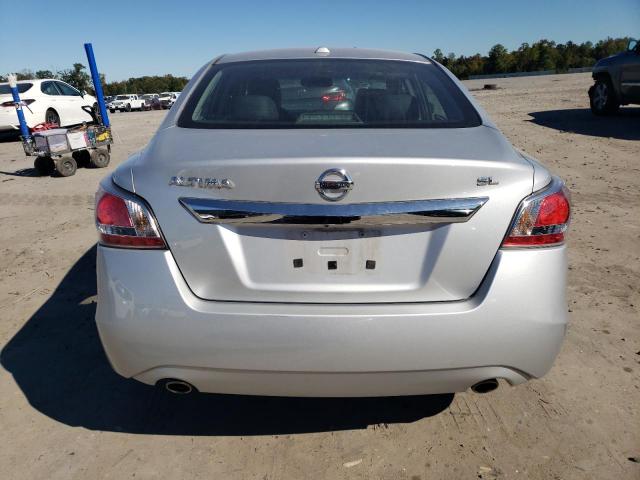 Sedans NISSAN ALTIMA 2015 Biały