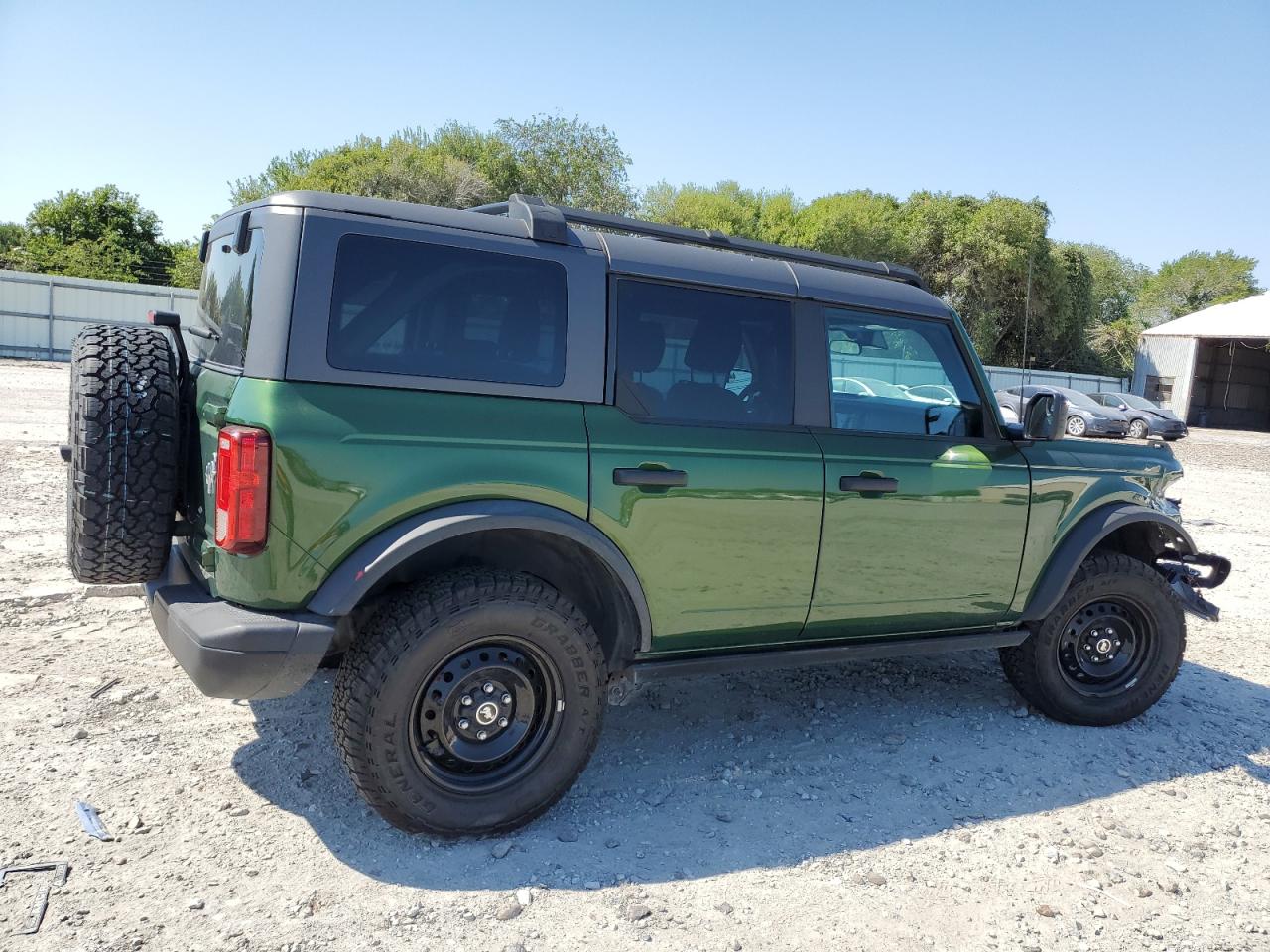 2023 Ford Bronco - Image 3
