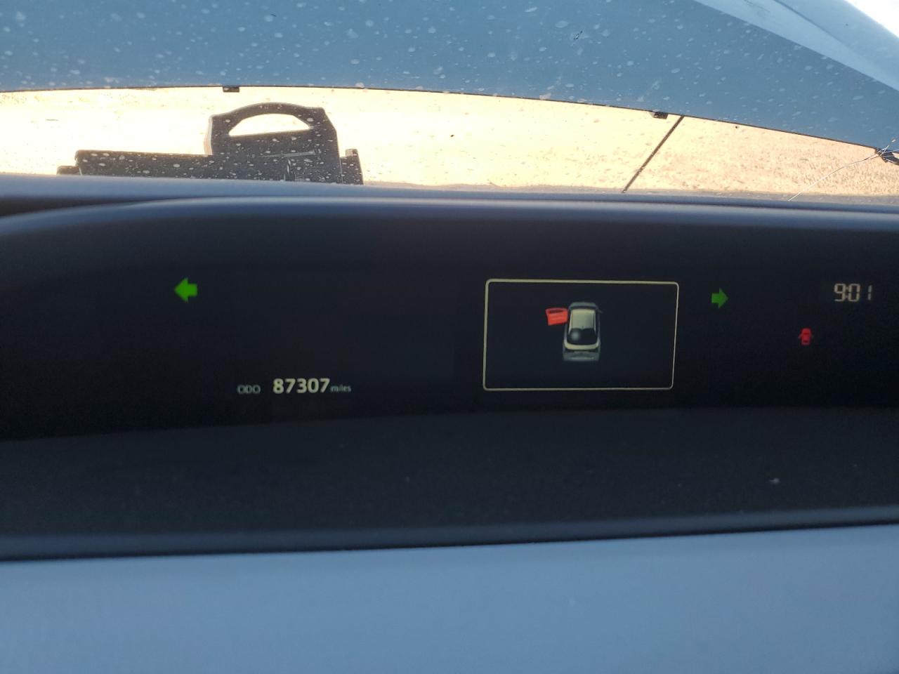 2022 Toyota Prius - Image 9