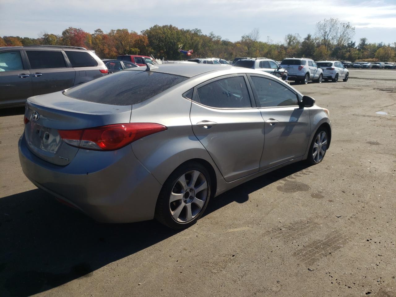 2012 Hyundai Elantra - Image 3