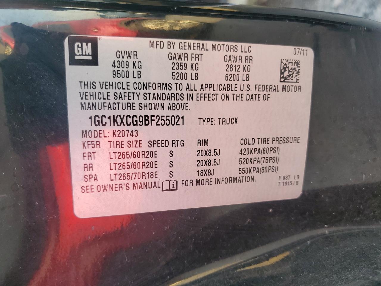 2011 Chevrolet Silverado - Image 13