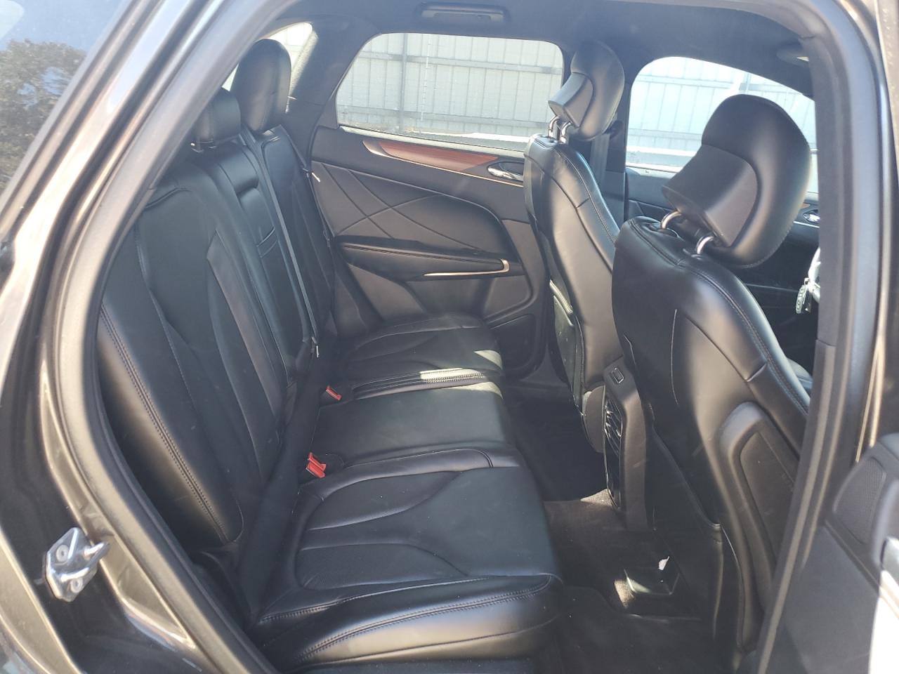 2017 Lincoln MKC - Image 11