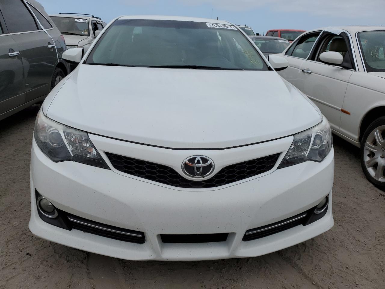 2012 Toyota Camry - Image 4
