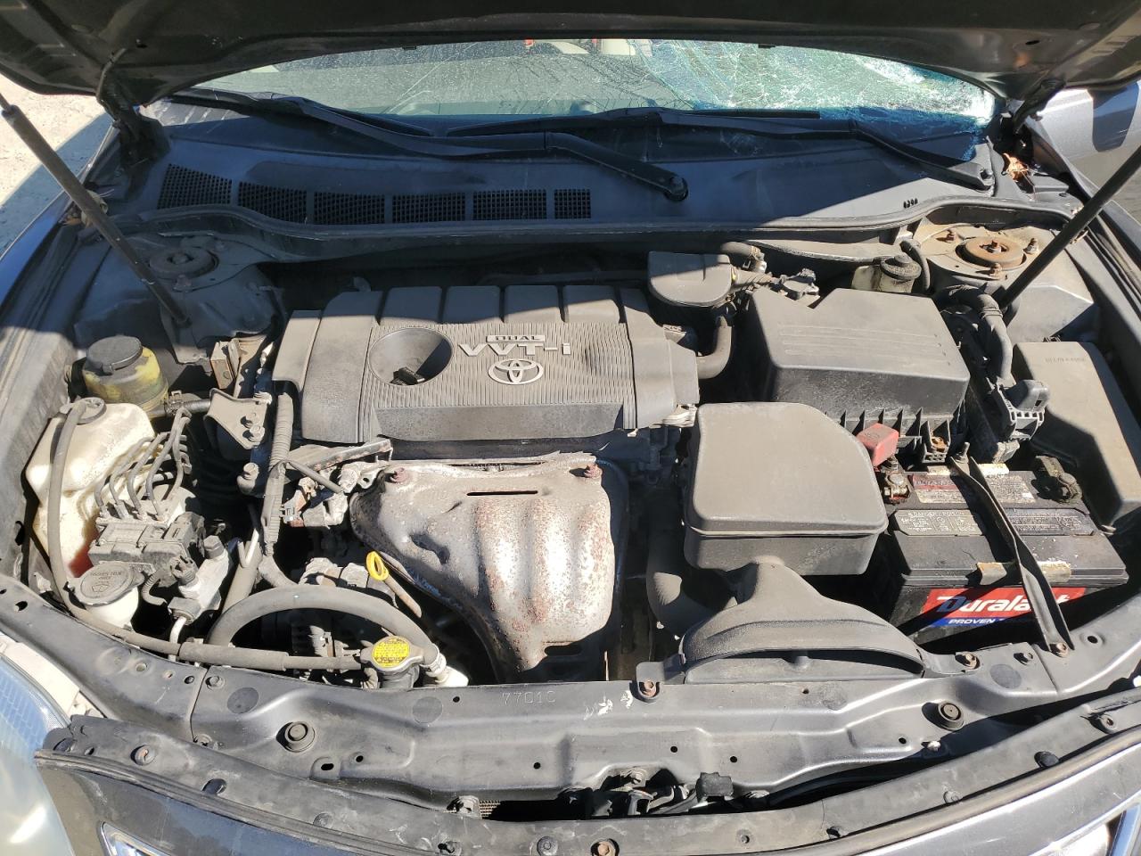 2010 Toyota Camry - Image 11