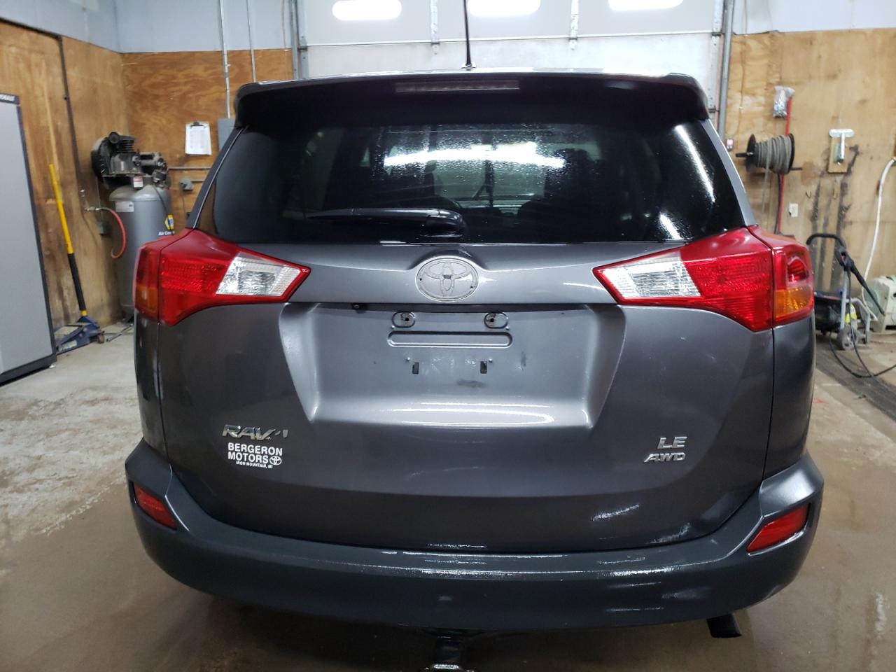 2014 Toyota RAV 4 - Image 6