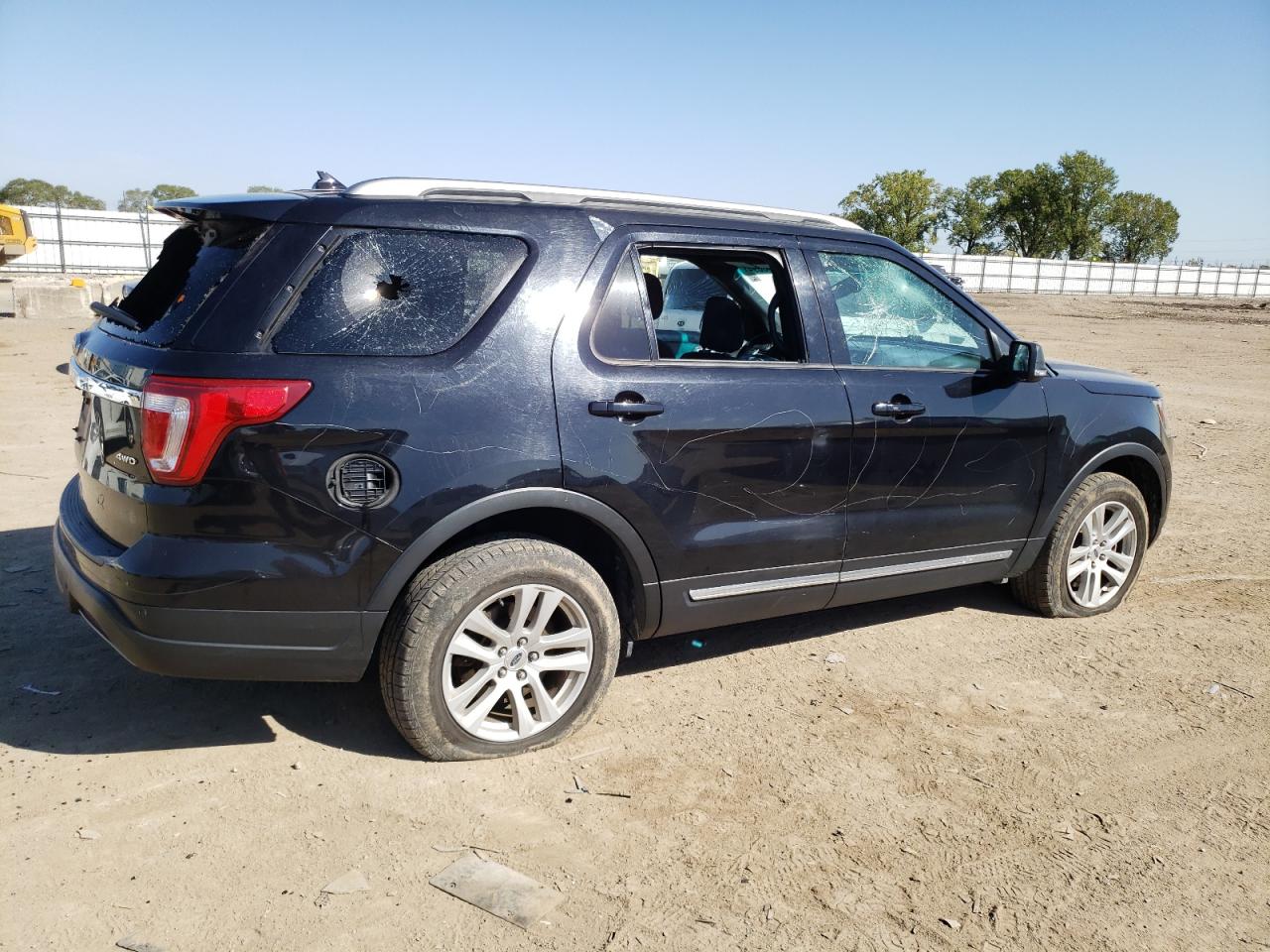 VIN 1FM5K8D86KGB26710 2019 FORD EXPLORER no.3