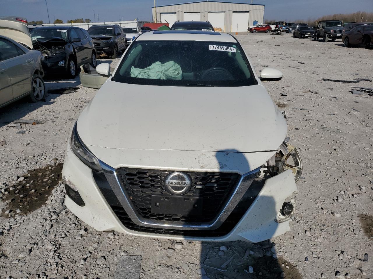 2019 Nissan Altima - Image 5