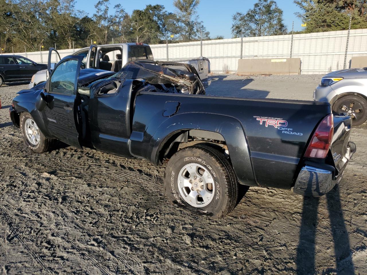 2006 Toyota Tacoma - Image 2