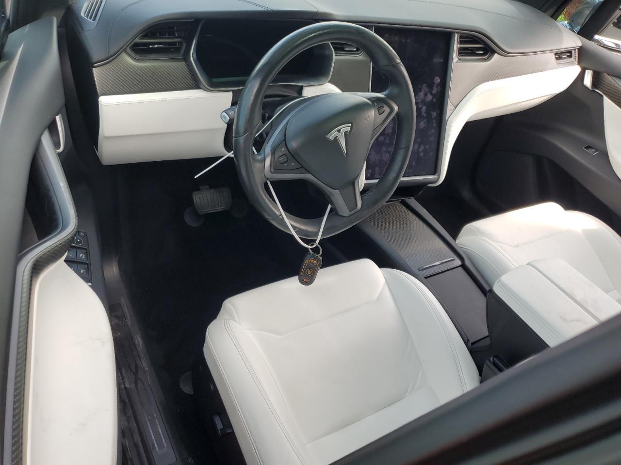 2018 Tesla Model X VIN: 5YJXCBE2XJF102355 Lot: 74167914