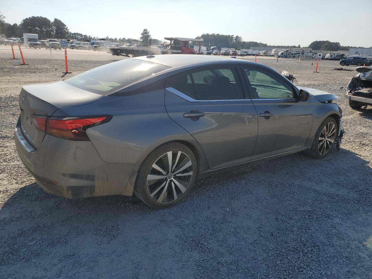 2022 Nissan Altima - Image 3