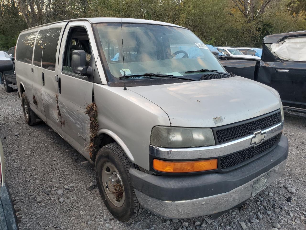 2006 Chevrolet Express - Image 4