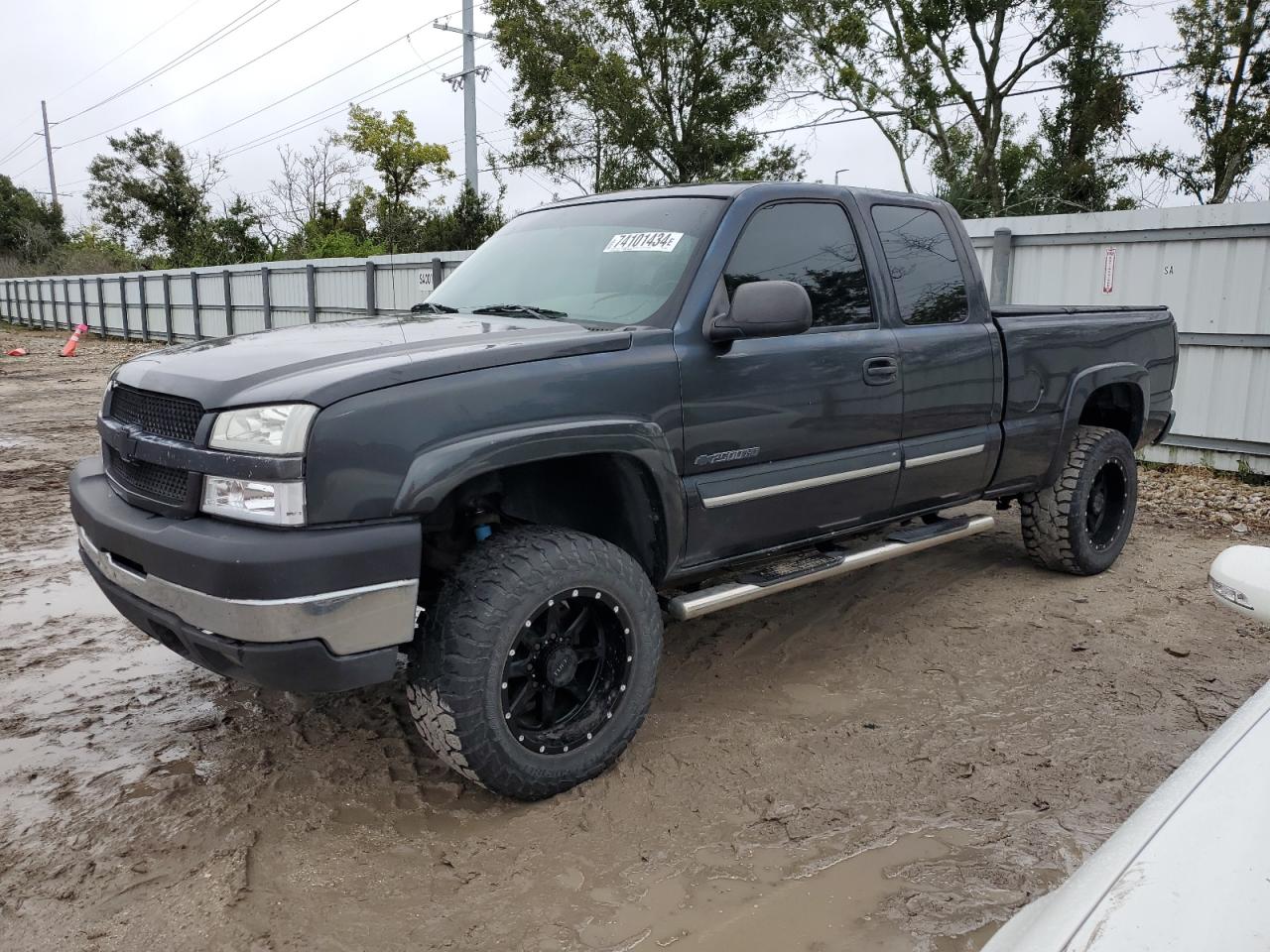 2004 Chevrolet Silverado - Image 1
