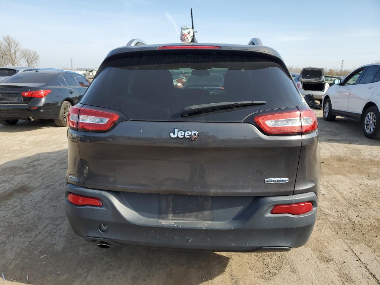 2014 Jeep Cherokee Latitude VIN: 1C4PJLCB7EW158284 Lot: 77887464