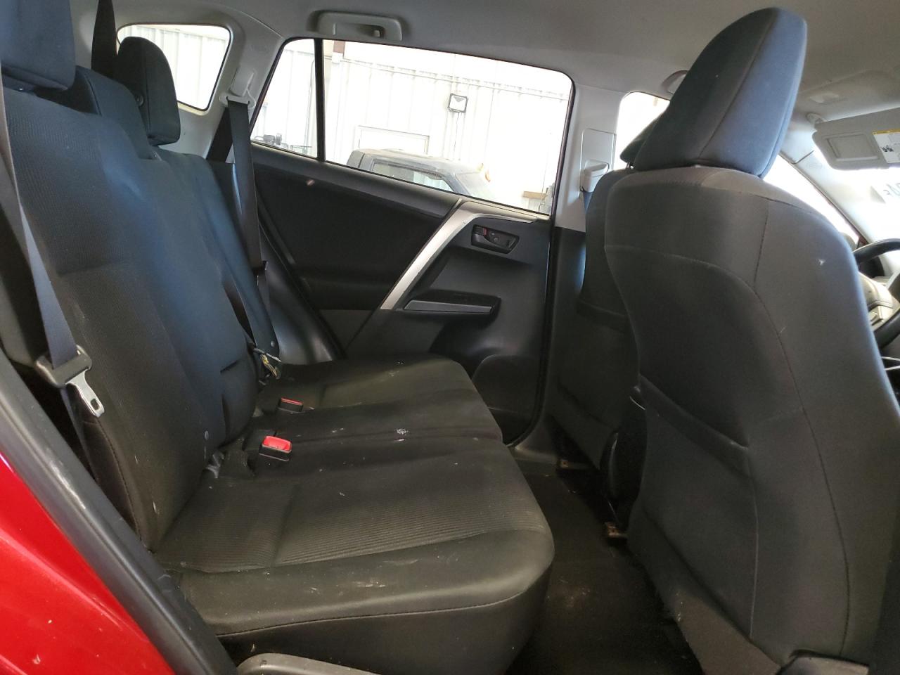 2015 Toyota RAV 4 - Image 11