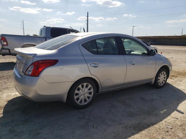  NISSAN VERSA 2012 Серебристый