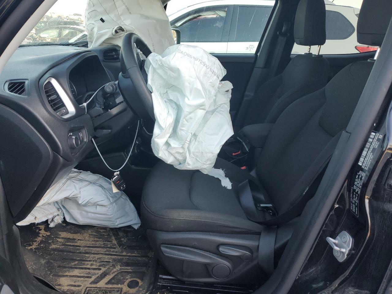 2019 Jeep Renegade - Image 7