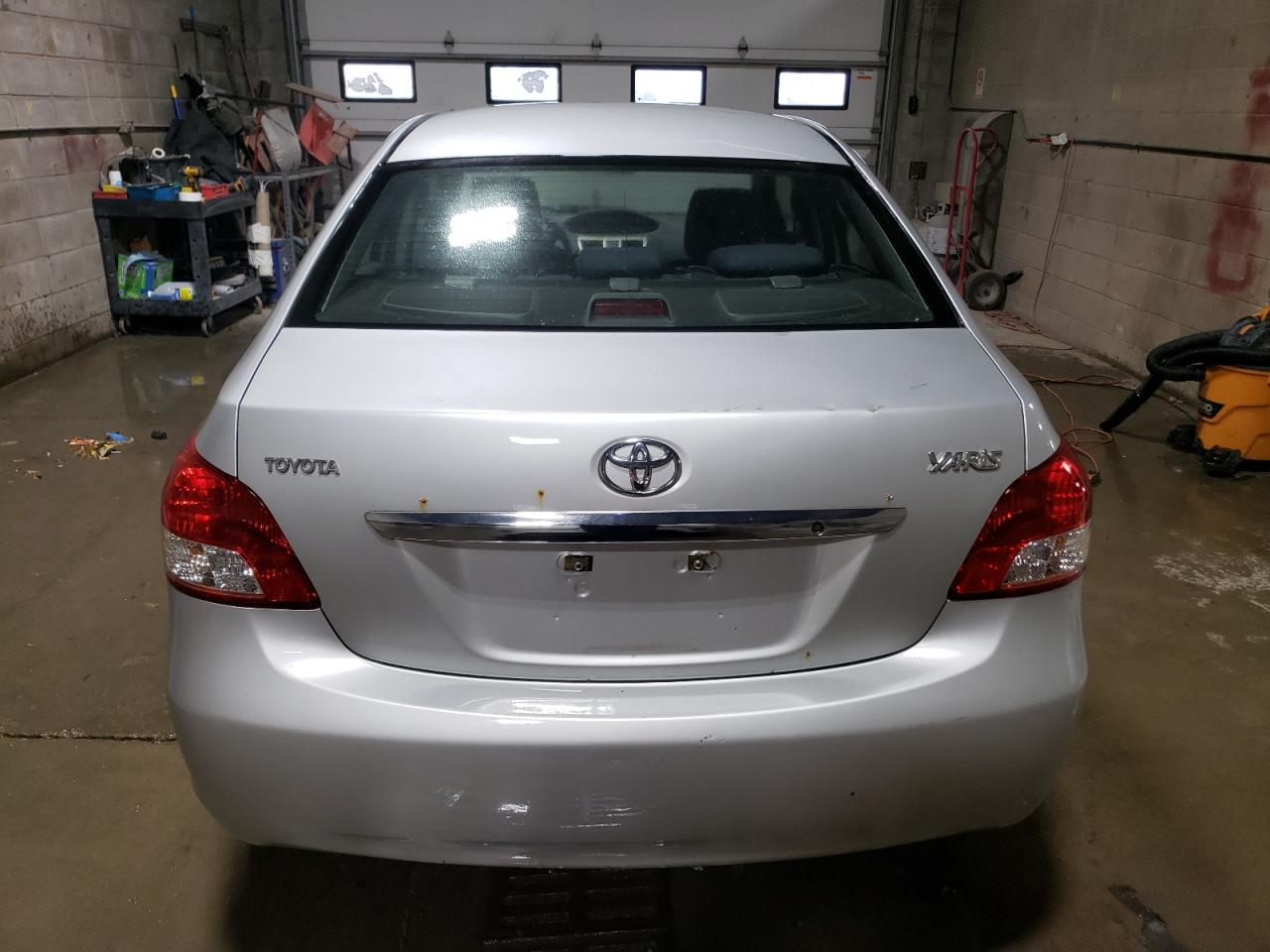 2010 Toyota Yaris VIN: JTDBT4K33A4068060 Lot: 78680994