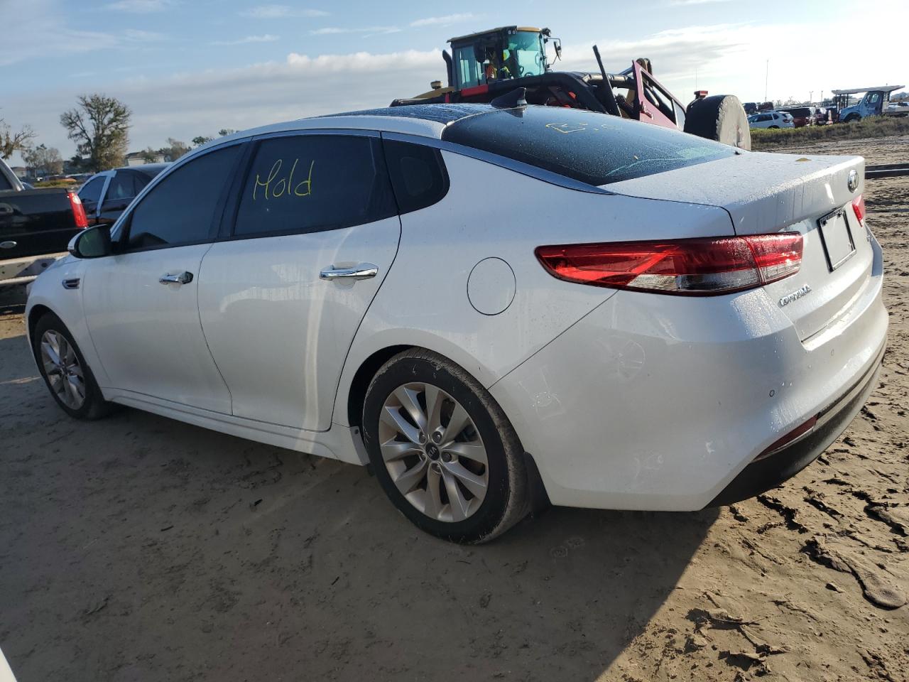 2016 Kia Optima - Image 2
