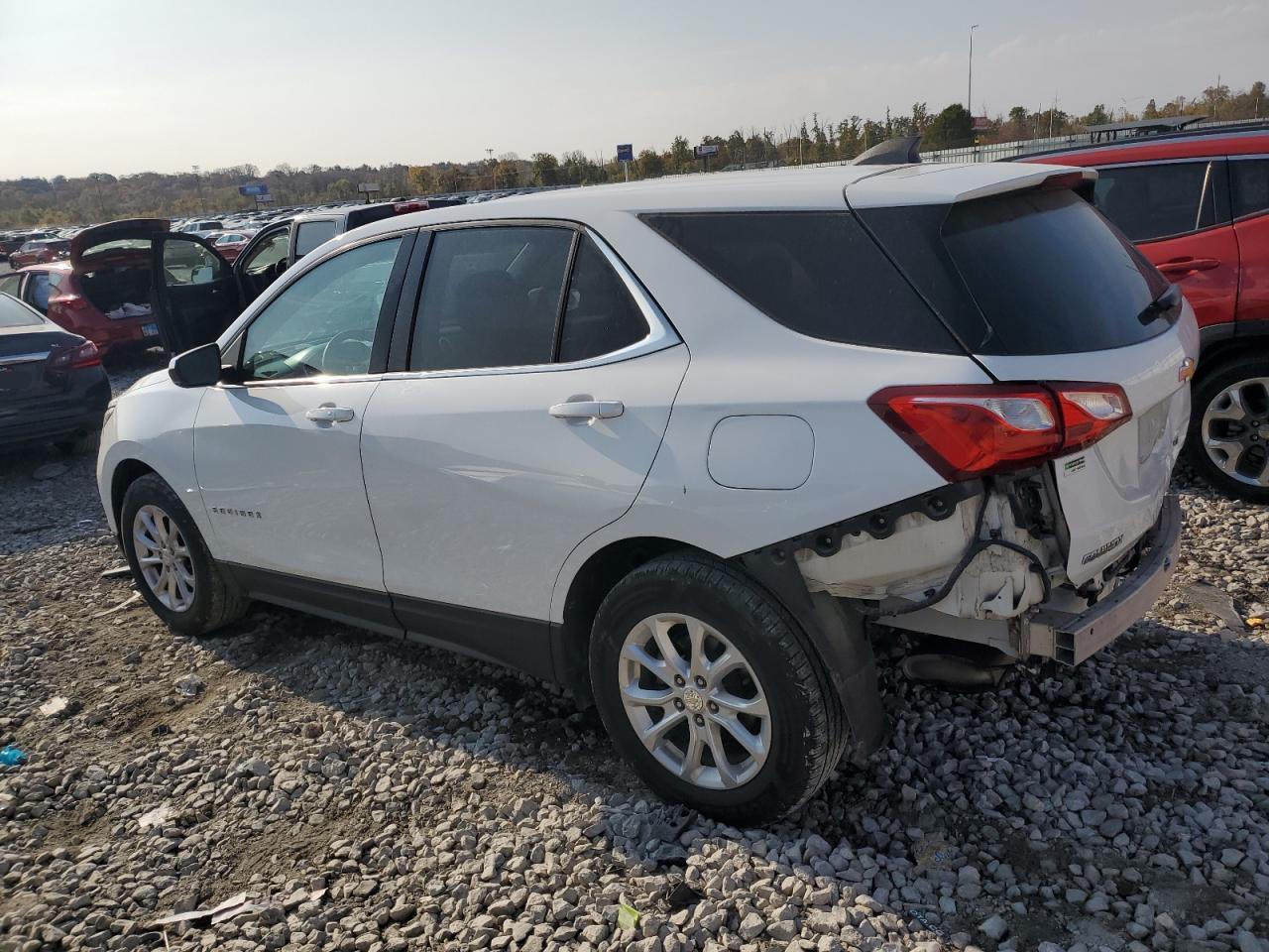 2020 Chevrolet Equinox - Image 2