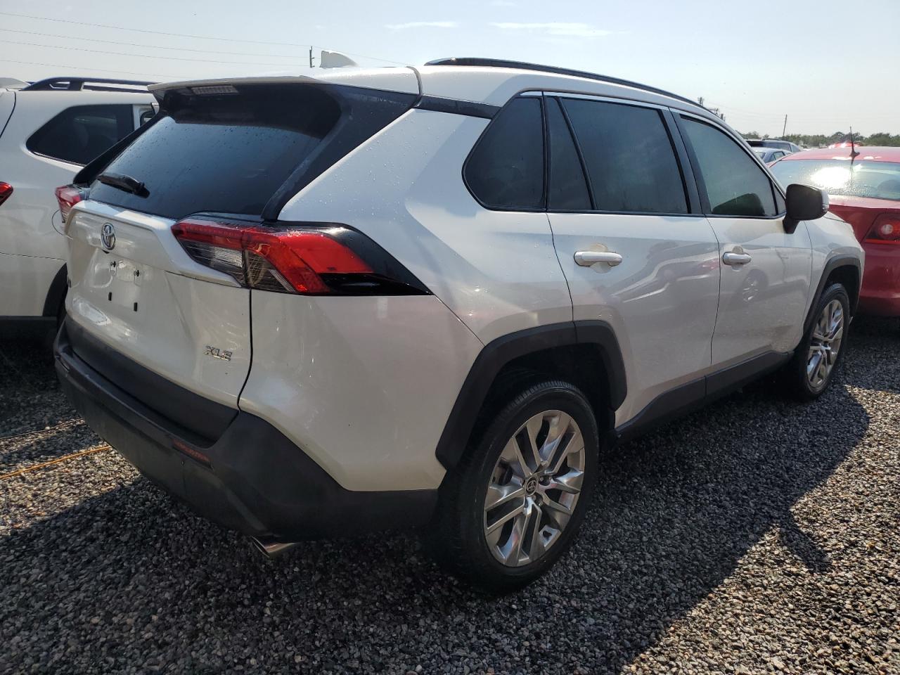 2021 Toyota RAV 4 - Image 3