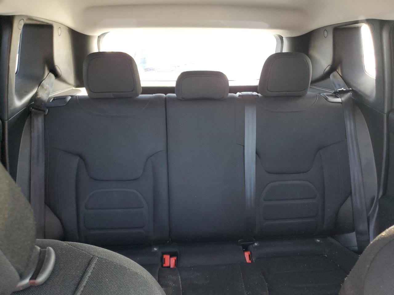 2018 Jeep Renegade - Image 10