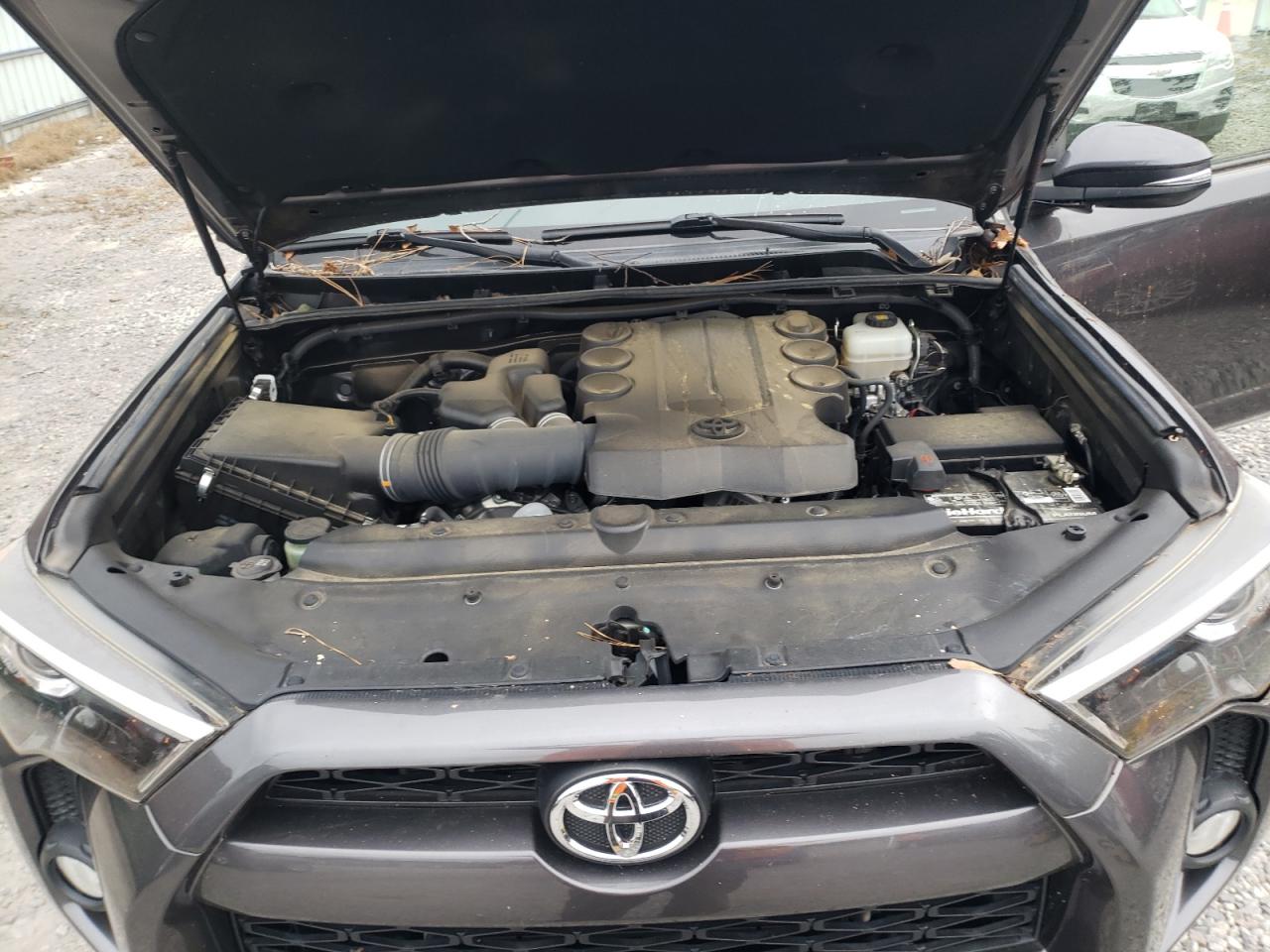 JTEBU5JR8J5551333 2018 Toyota 4Runner Sr5/Sr5 Premium