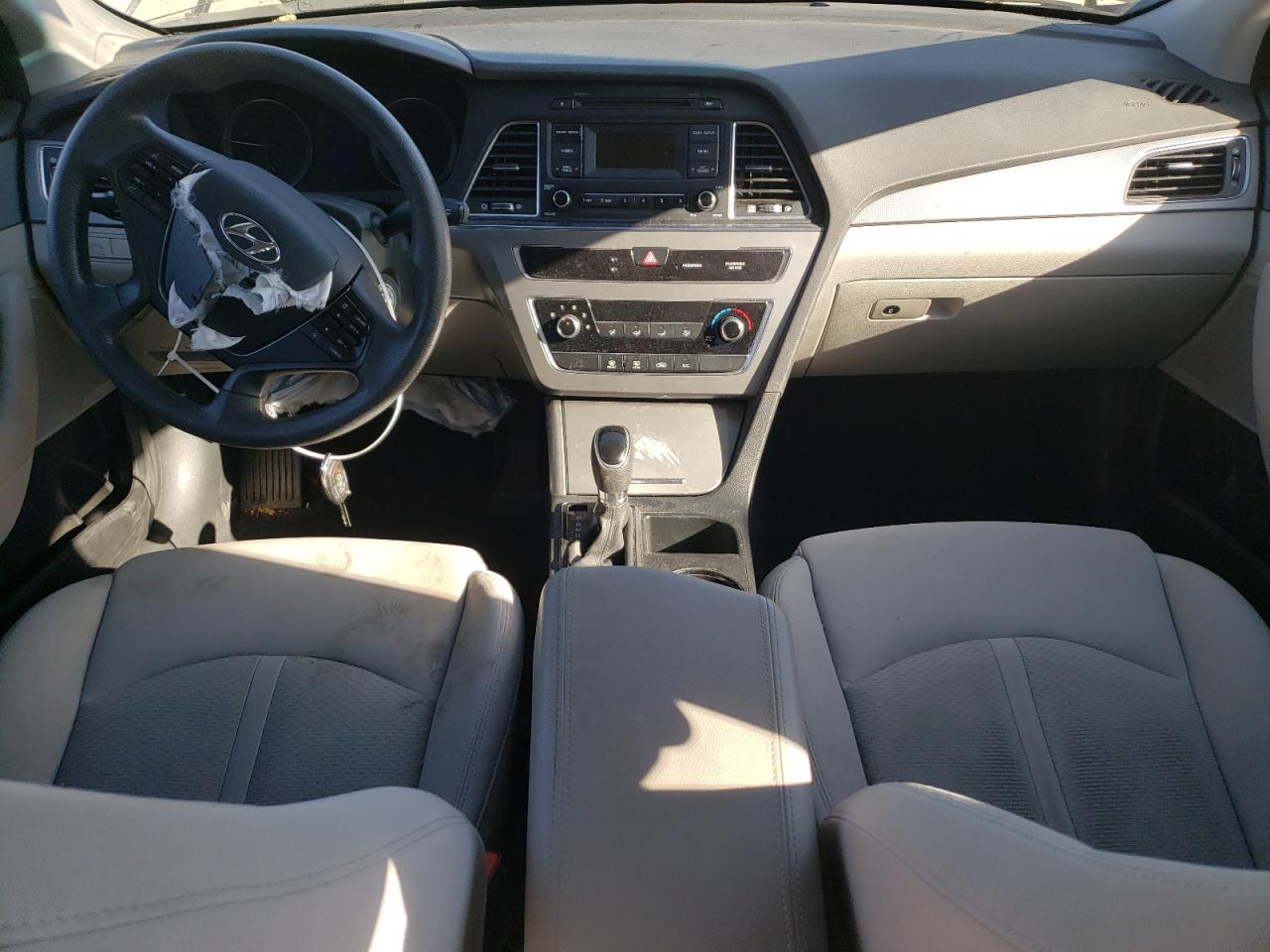 2017 Hyundai Sonata - Image 8