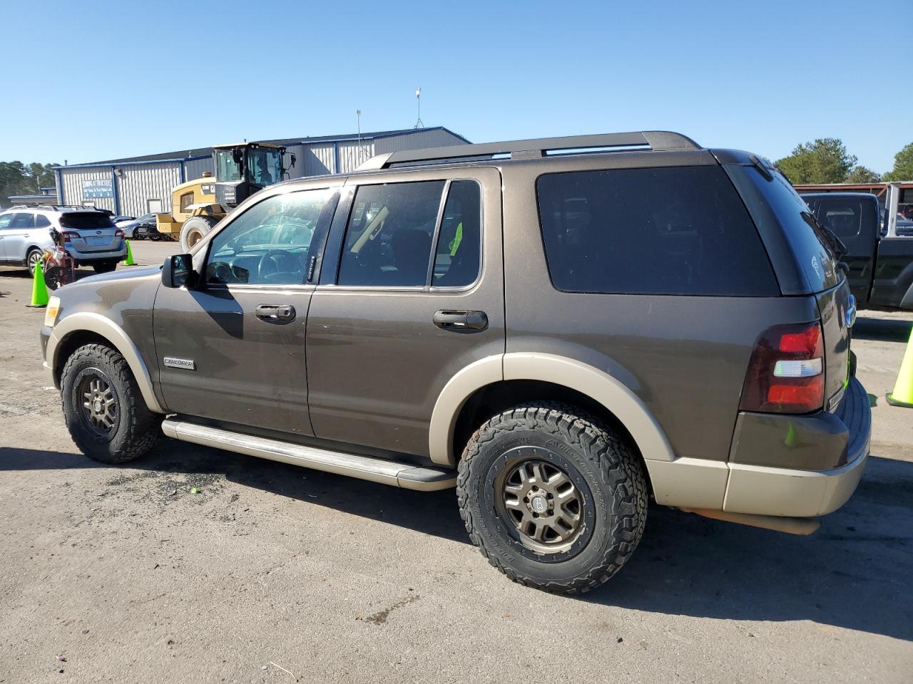 2008 Ford Explorer - Image 2