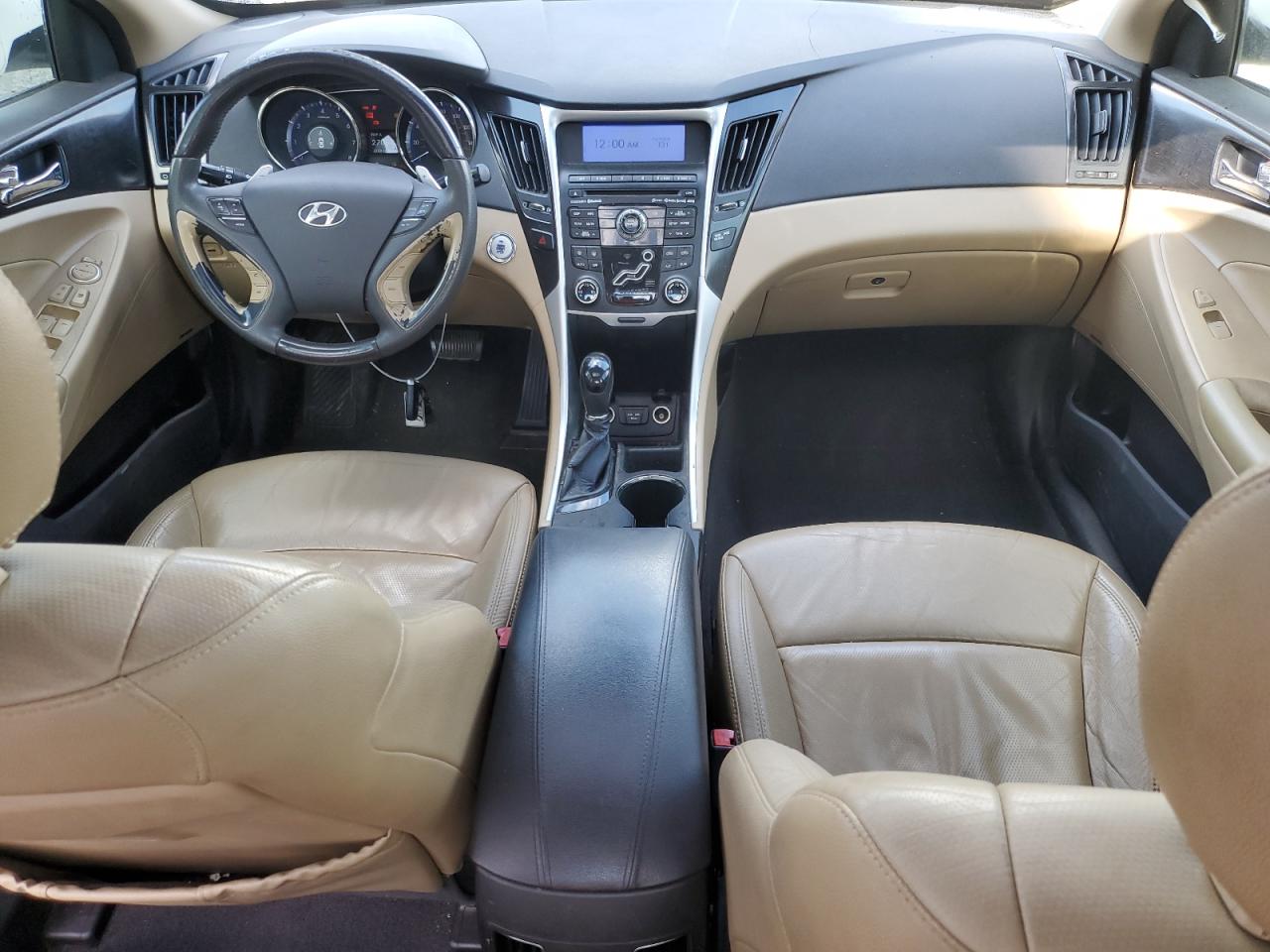 2011 Hyundai Sonata - Image 8