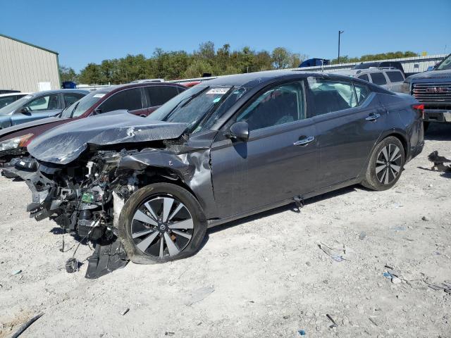 2022 Nissan Altima Sv