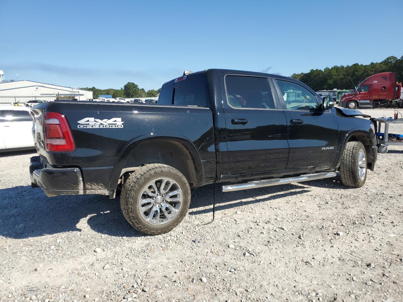 2020 RAM 1500 - Image 3