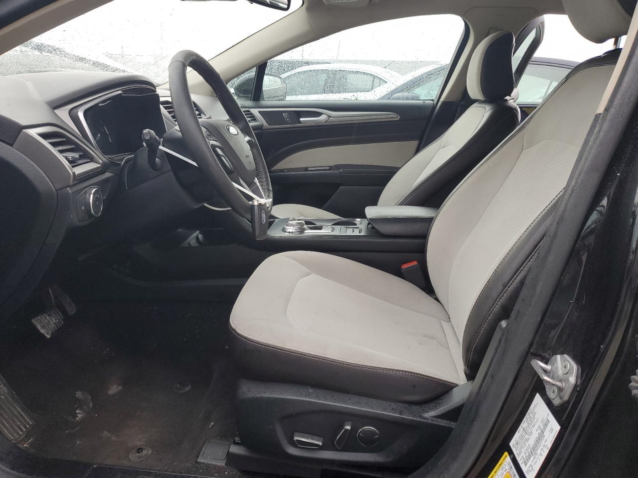 2020 Ford Fusion - Image 7
