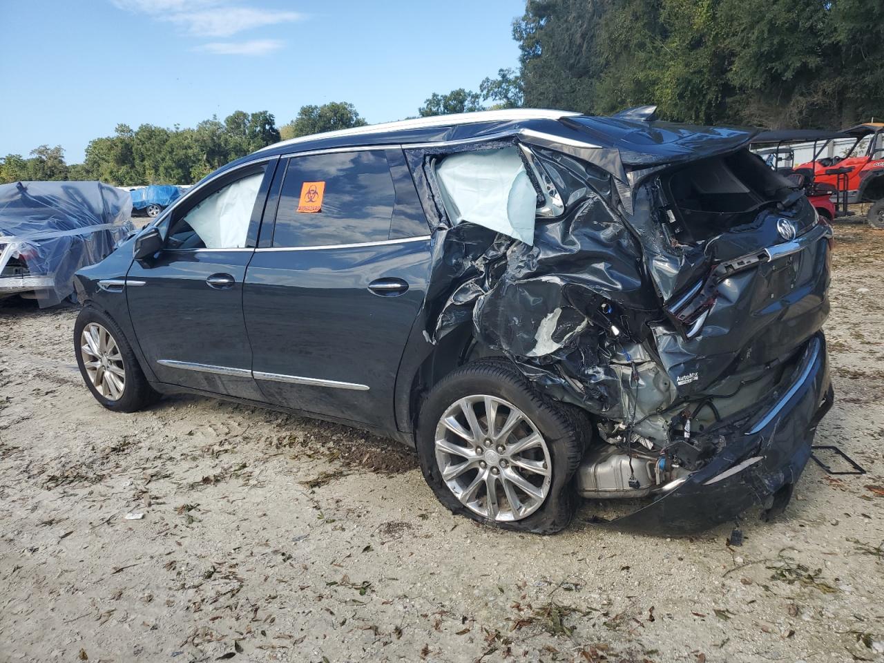 5GAERCKW6KJ300543 2019 BUICK ENCLAVE - Image 2