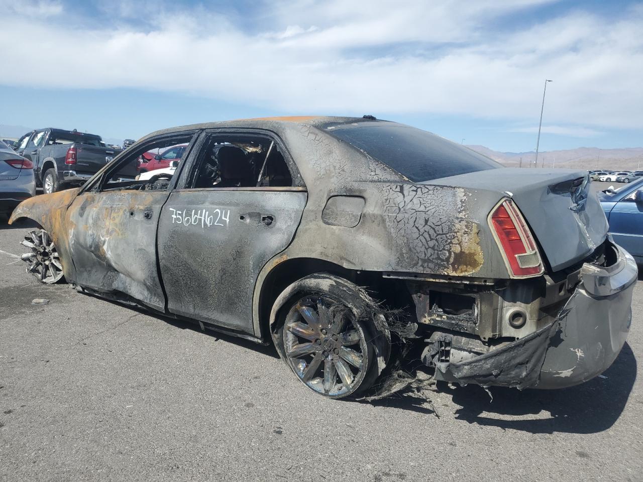 2013 Chrysler 300 - Image 2