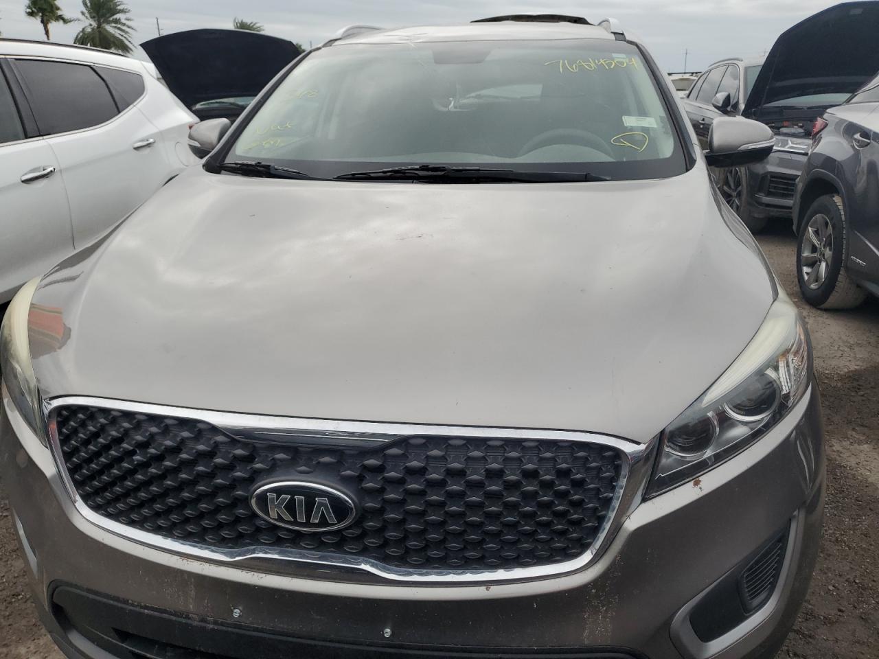 VIN 5XYPG4A35HG245473 2017 KIA SORENTO no.5