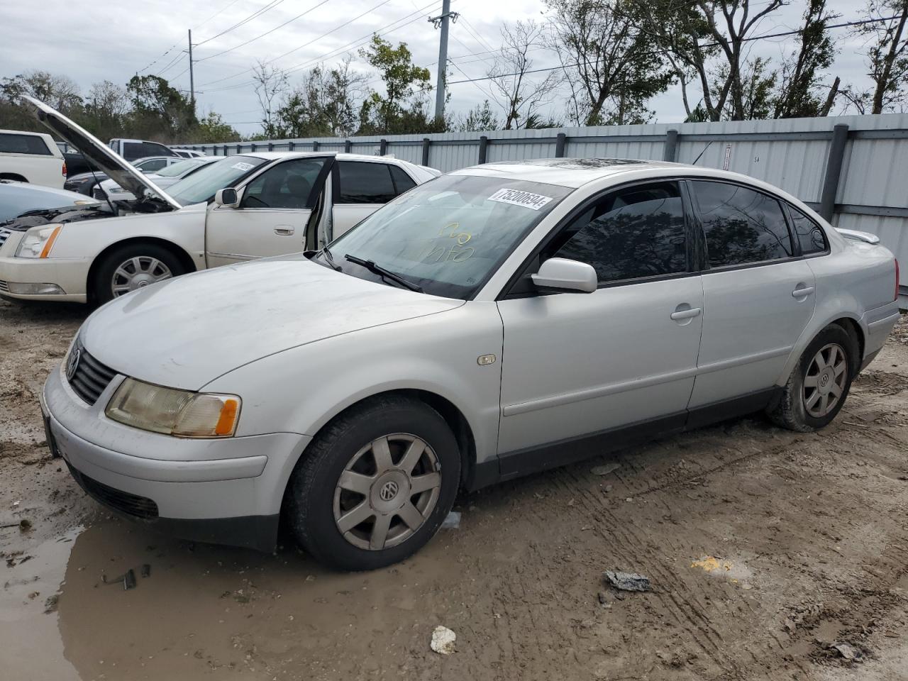 1999 Volkswagen Passat - Image 1